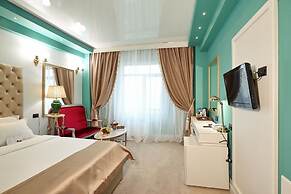 Phoenicia Grand Hotel