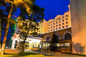 Phoenicia Grand Hotel