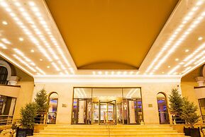 Phoenicia Grand Hotel