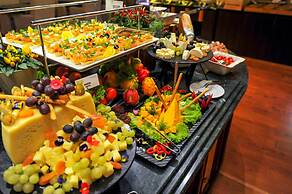 Phoenicia Grand Hotel