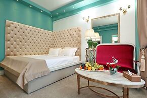 Phoenicia Grand Hotel