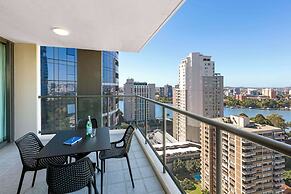 Oaks Brisbane on Margaret Suites