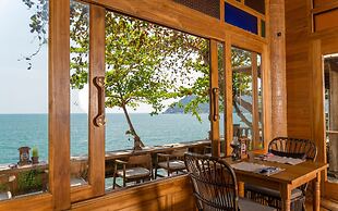 Santhiya Koh Phangan Resort & Spa