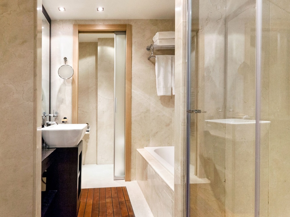 Daios Luxury Living