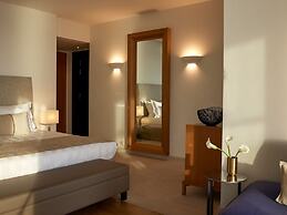Daios Luxury Living