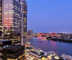 Oaks Brisbane on Felix Suites