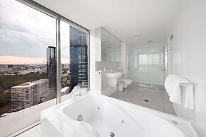 Oaks Brisbane on Felix Suites