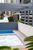 Oaks Brisbane on Felix Suites