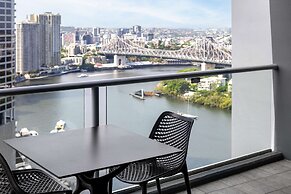 Oaks Brisbane on Felix Suites