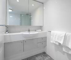 Oaks Brisbane on Felix Suites