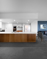 Oaks Brisbane on Felix Suites