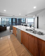 Oaks Brisbane on Felix Suites