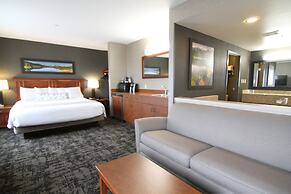 Casper C'mon Inn Hotel & Suites