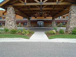 Casper C'mon Inn Hotel & Suites