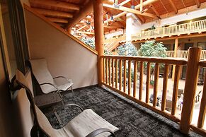 Casper C'mon Inn Hotel & Suites