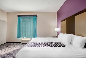 La Quinta Inn & Suites by Wyndham Mission at West McAllen