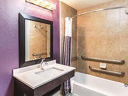 La Quinta Inn & Suites by Wyndham Mission at West McAllen