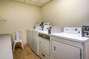 Comfort Inn & Suites Galt - Lodi North