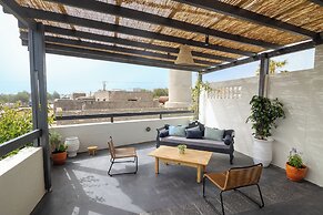 Scorpios Beach Santorini