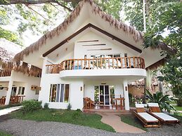 Pura Vida Beach & Dive Resort