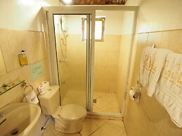 Pura Vida Beach & Dive Resort