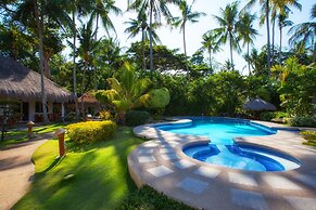 Pura Vida Beach & Dive Resort