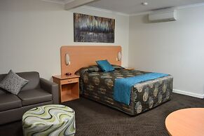 Cattleman's Country Motor Inn & Serviced Apartments