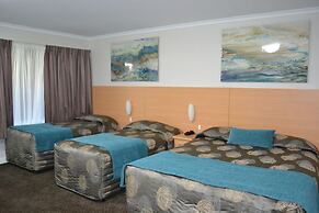 Cattleman's Country Motor Inn & Serviced Apartments