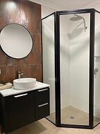 Cattleman's Country Motor Inn & Serviced Apartments