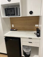 Cattleman's Country Motor Inn & Serviced Apartments