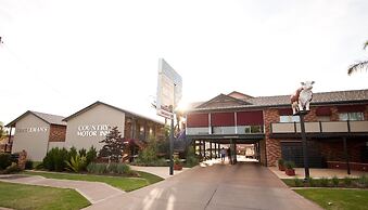 Cattleman's Country Motor Inn & Serviced Apartments