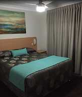 Cattleman's Country Motor Inn & Serviced Apartments