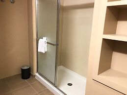 Hampton Inn & Suites Norfolk-Airport