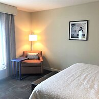 Hampton Inn & Suites Norfolk-Airport