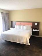 Hampton Inn & Suites Norfolk-Airport