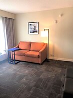 Hampton Inn & Suites Norfolk-Airport
