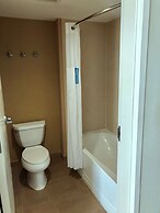 Hampton Inn & Suites Norfolk-Airport