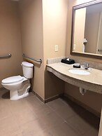 Hampton Inn & Suites Norfolk-Airport