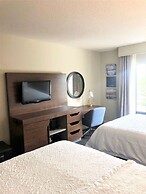 Hampton Inn & Suites Norfolk-Airport