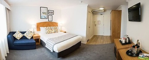 Holiday Inn Manchester West by IHG