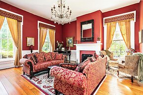 1851 Historic Maple Hill Manor B&B