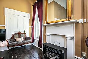 1851 Historic Maple Hill Manor B&B