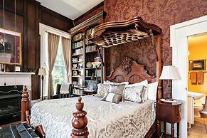 1851 Historic Maple Hill Manor B&B