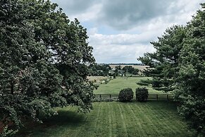 1851 Historic Maple Hill Manor B&B