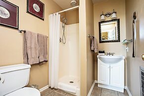 1851 Historic Maple Hill Manor B&B