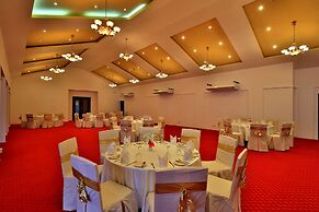 Hibiscus Beach Hotel And Villas