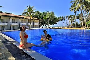 Hibiscus Beach Hotel And Villas