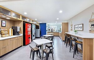 Microtel Inn and Suites by Wyndham Columbus North