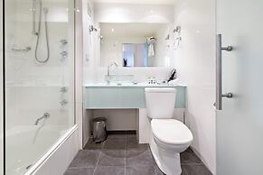 Gateway Hotel by Nightcap Plus