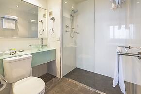 Gateway Hotel by Nightcap Plus